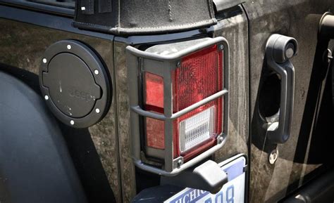 2013 Jeep Wrangler Moab Edition: The ‘Tweener of .